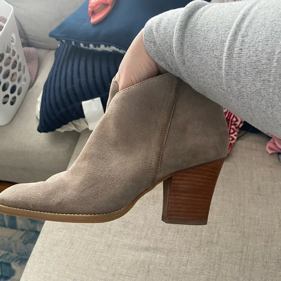 SUSINA Kayden Stone Ankle Booties Size 8.5 Round Toe Medium Stacked‎ Heel - Picture 7 of 9